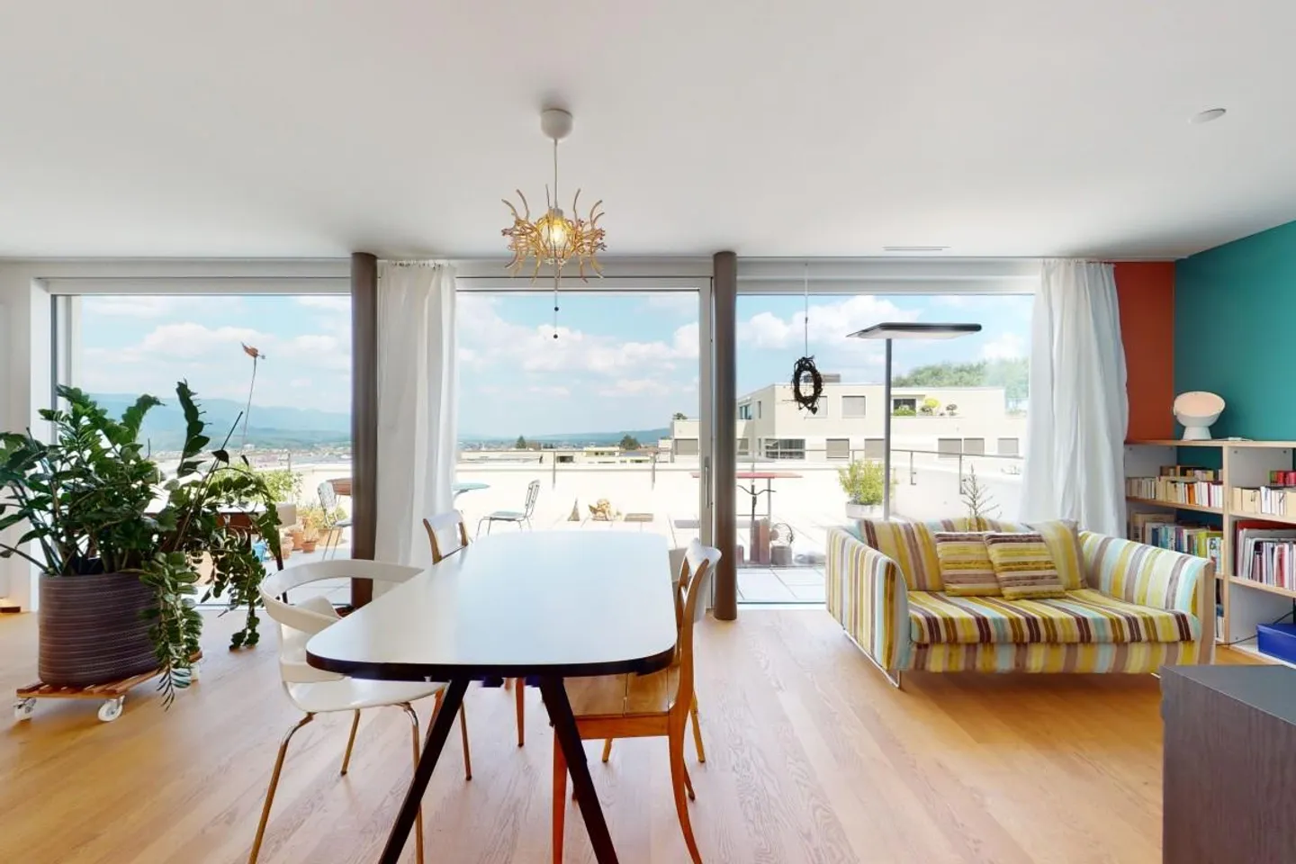 Modern 2.5-room apartment with balcony in Port - Photo 8 of 10