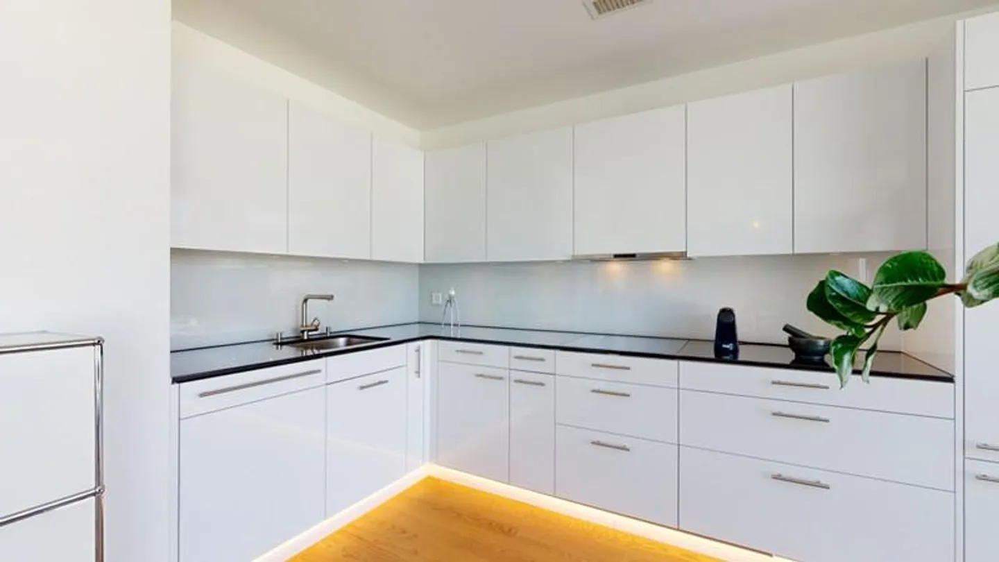 Modern 2.5-room apartment with balcony in Port - Photo 4 of 10