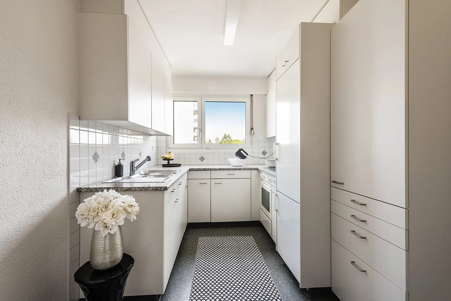 Central apartment with spacious balcony - Photo 2 of 13
