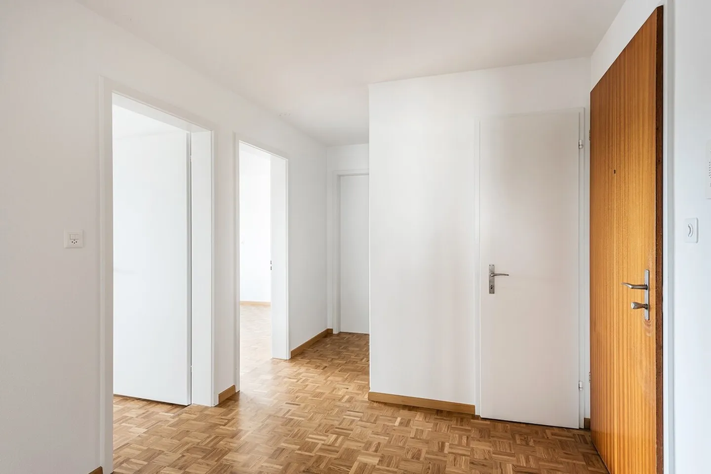 Central apartment with spacious balcony - Photo 8 of 13