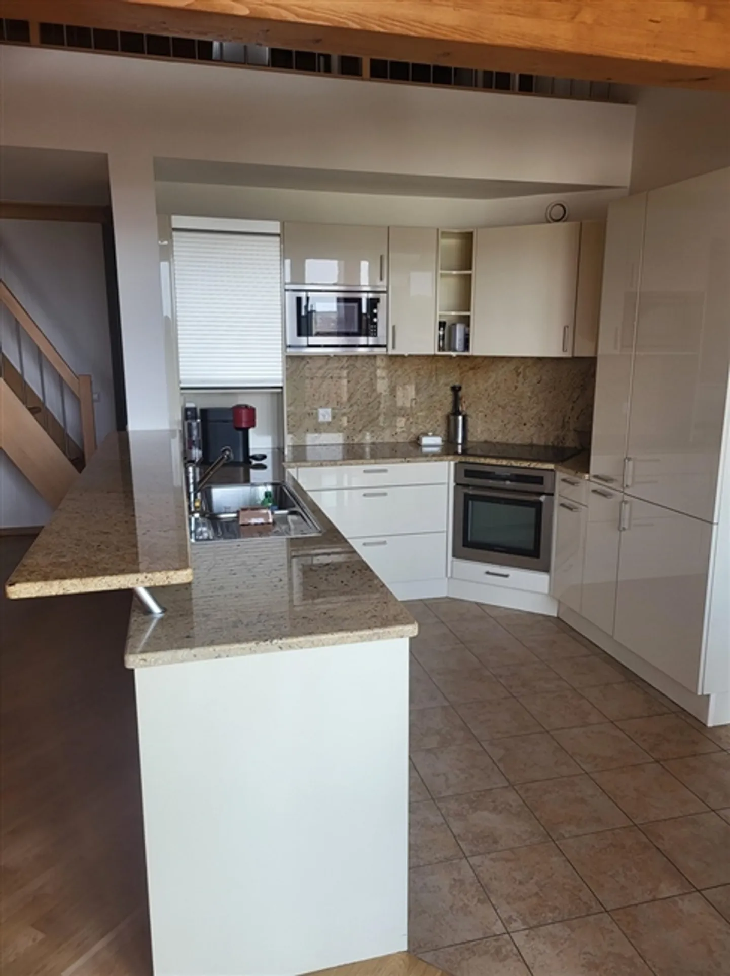 Magnificent 5-room furnished duplex for rent - Photo 3 of 11