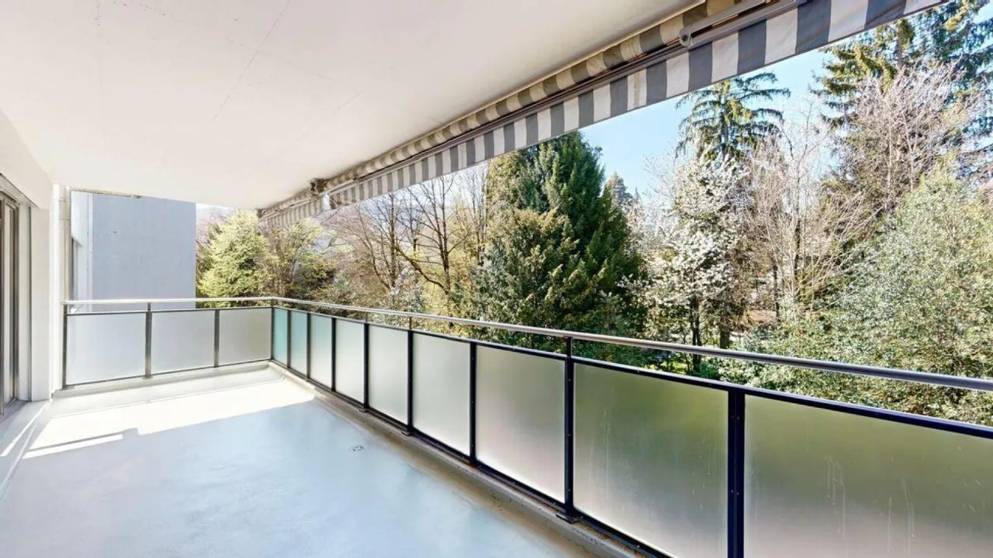 Vivere centralmente, guardando nel verde - Foto 10 di 11