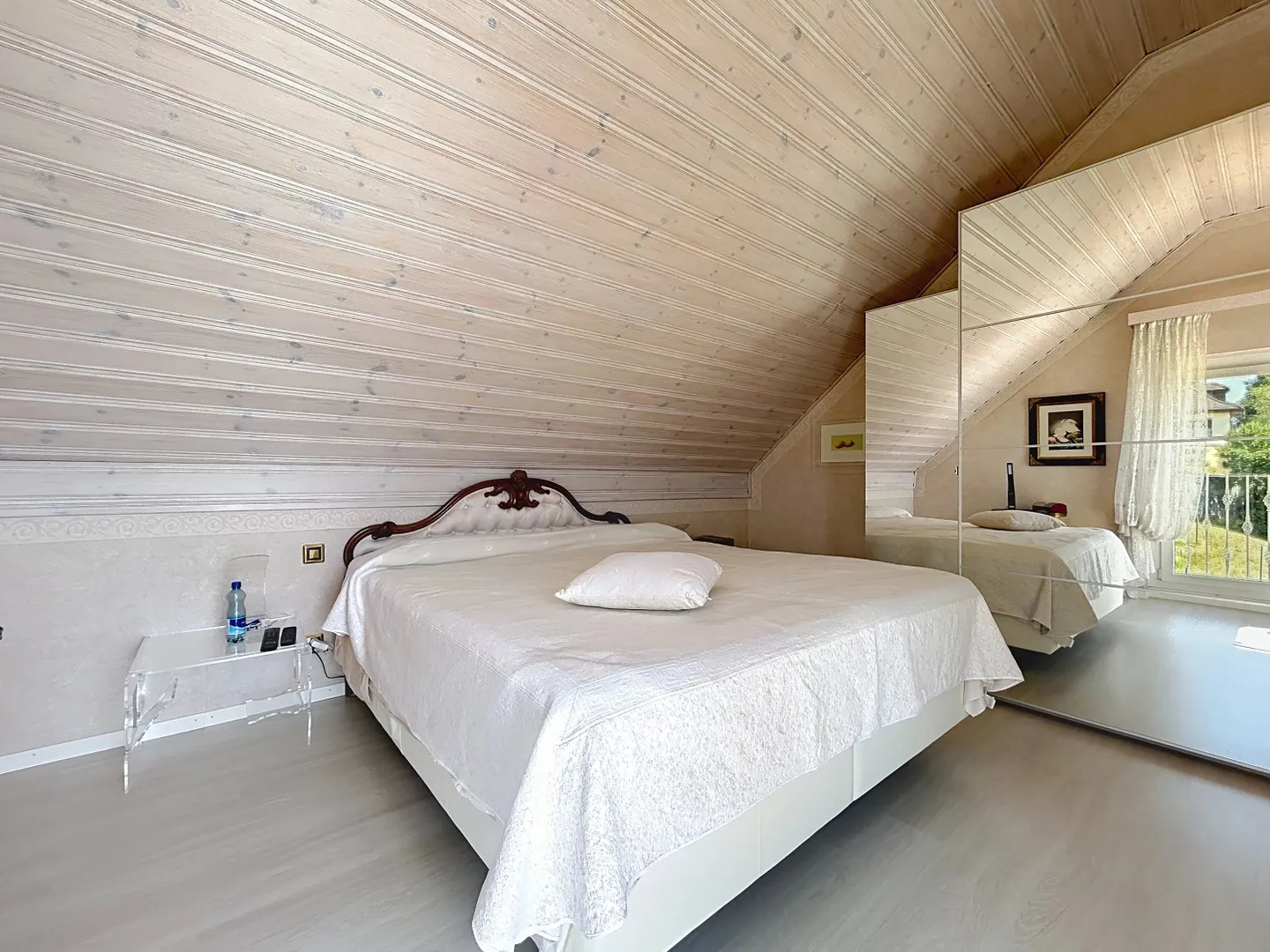 A Jewel of Nature with Panoramic Views of the Lake and the Alps - Photo 13 of 19