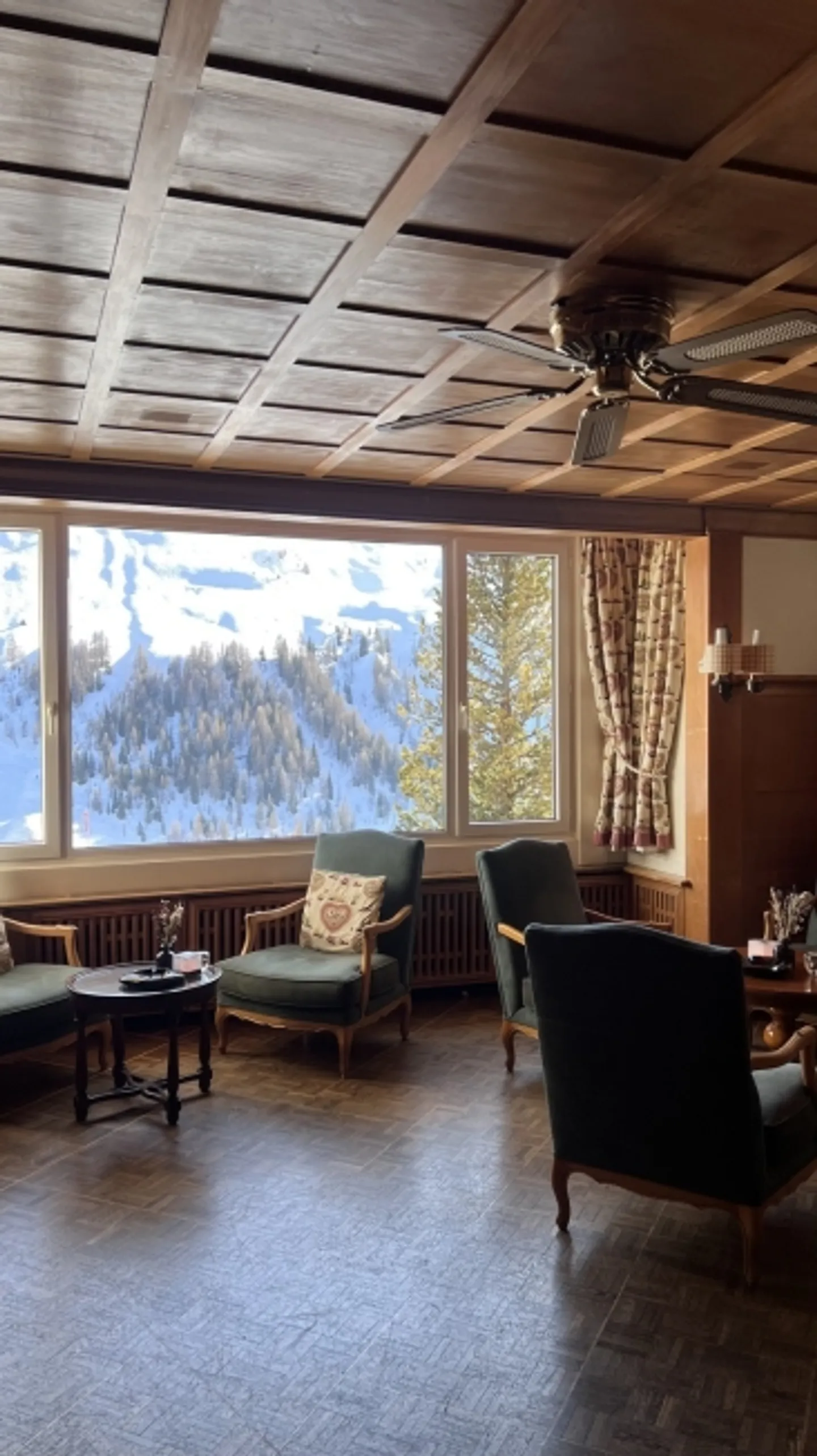 Become part of The Grand Arosa Pop-Up Hotel Take over the famous Nosti Bar in the former Arosa Kulm Hotel - Photo 7 of 9