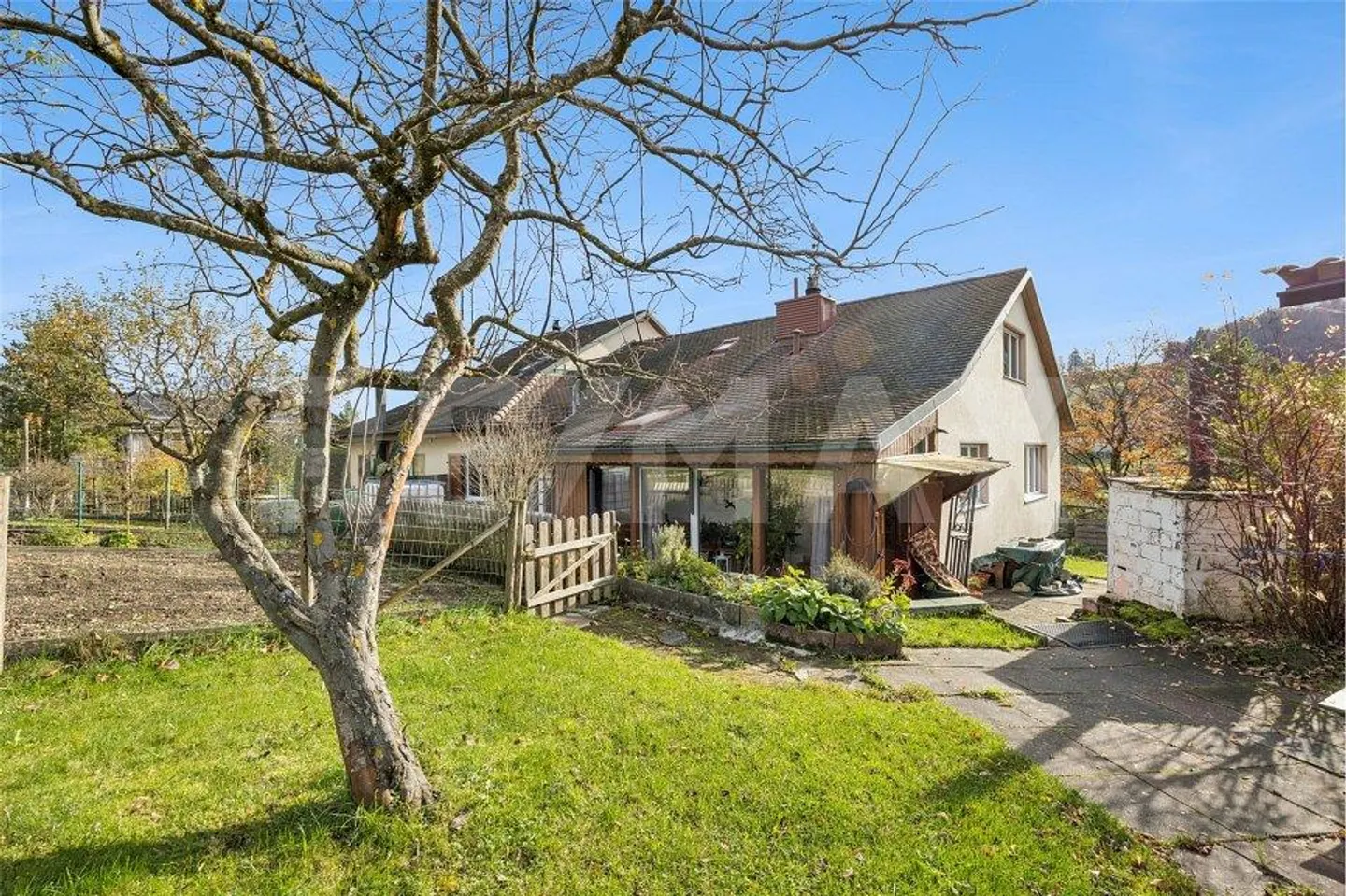 Geräumiges älteres 6½-Zimmer-Haus in ländlicher Umgebung - Foto 1 von 13