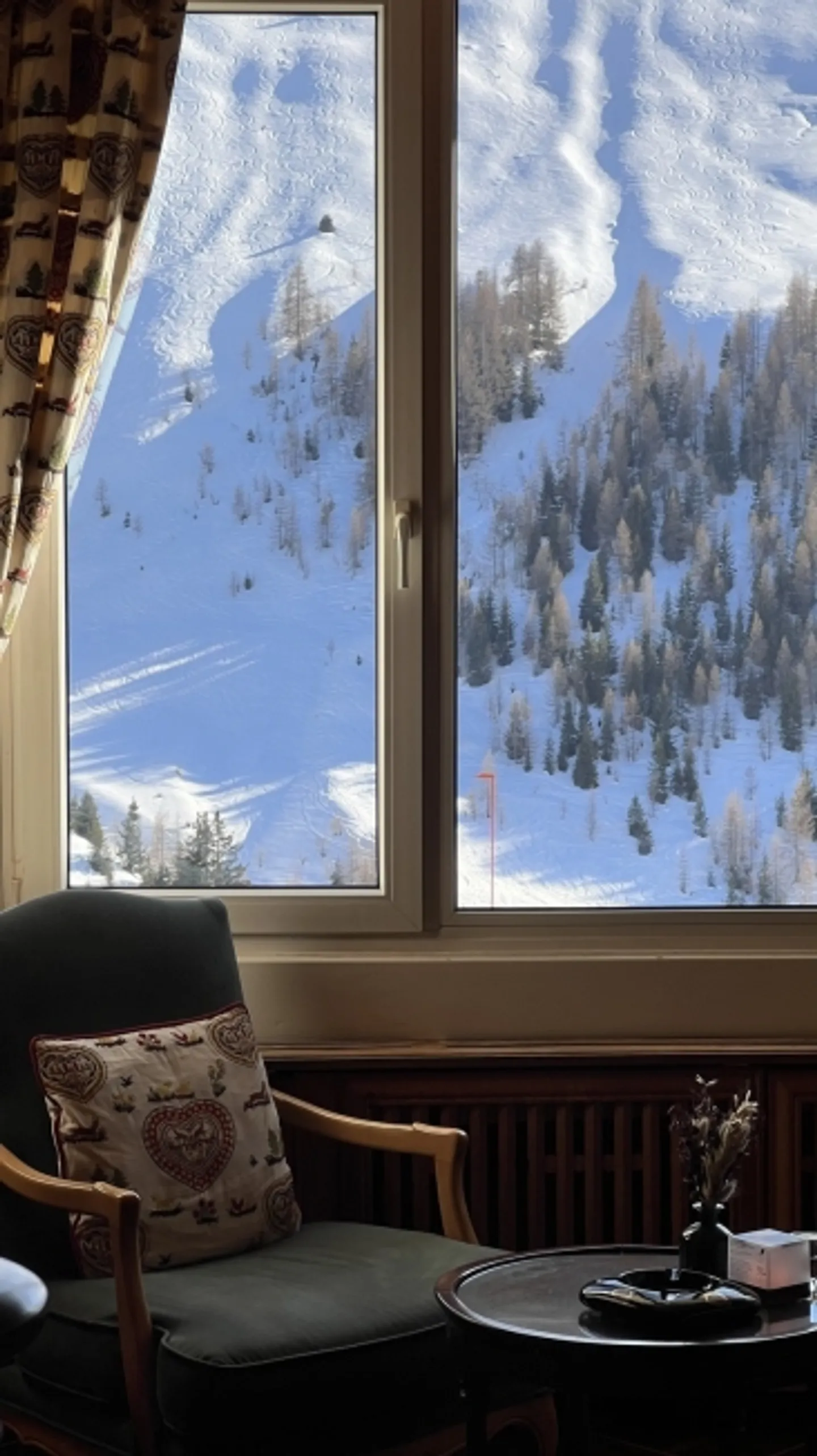 Become part of The Grand Arosa Pop-Up Hotel Take over the famous Nosti Bar in the former Arosa Kulm Hotel - Photo 9 of 9