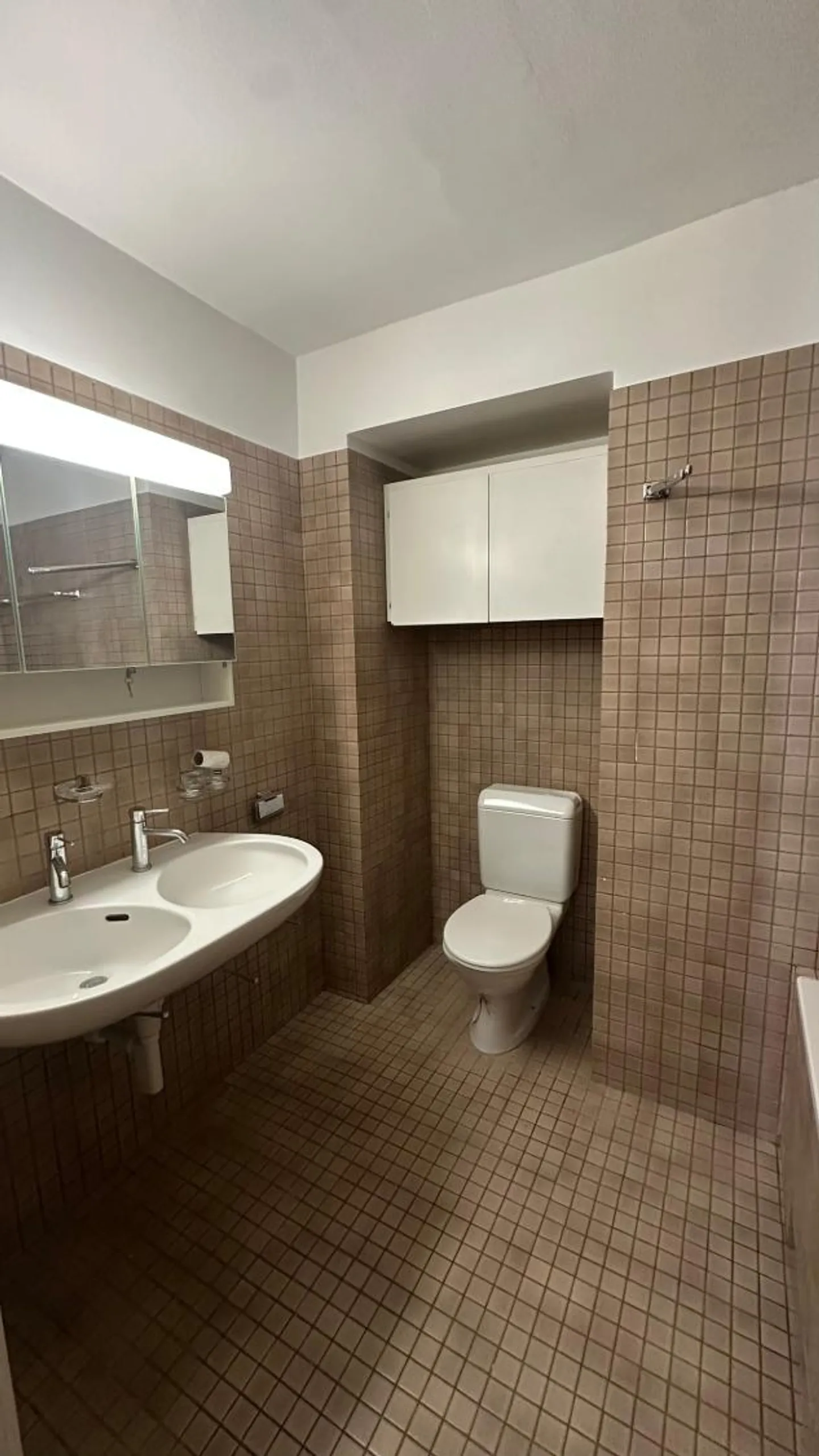 Lausanne - Avenue de Rumine 50 - 3,5-Zimmer-Wohnung im Untergeschoss - Foto 3 von 8