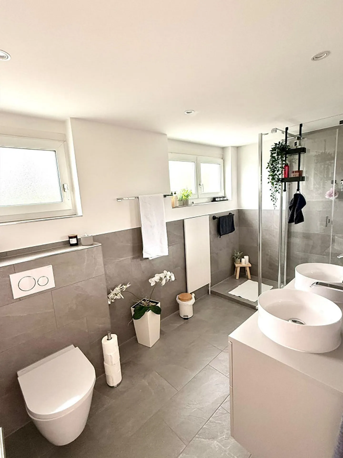 Modernized 5.5-room corner townhouse with large garden & panoramic view - Photo 4 of 13