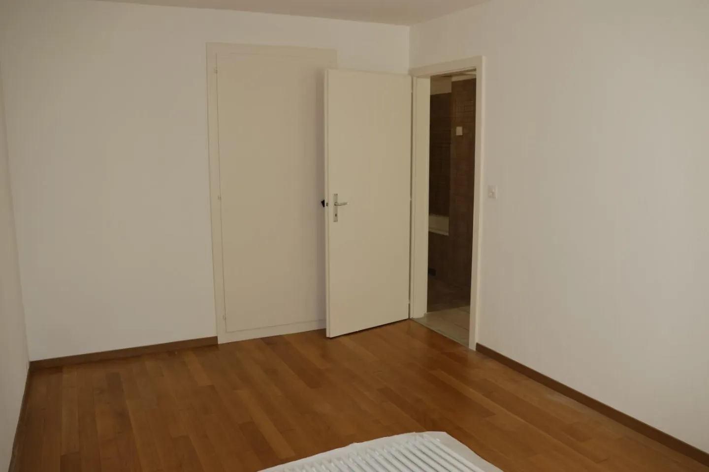 Lausanne - Avenue de Rumine 50 - 3,5-Zimmer-Wohnung im Untergeschoss - Foto 7 von 8