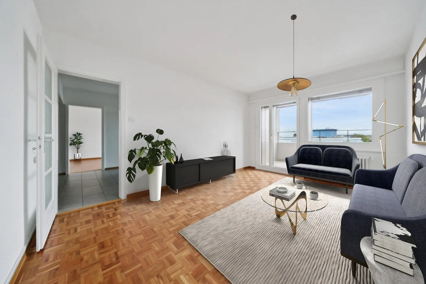 2.5 rooms with balcony, close to the center and the train station - Photo 3 of 11