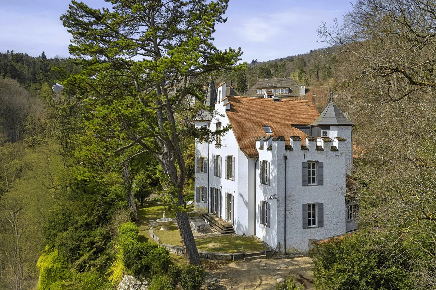 Villa storica con vista mozzafiato - Foto 1 di 13