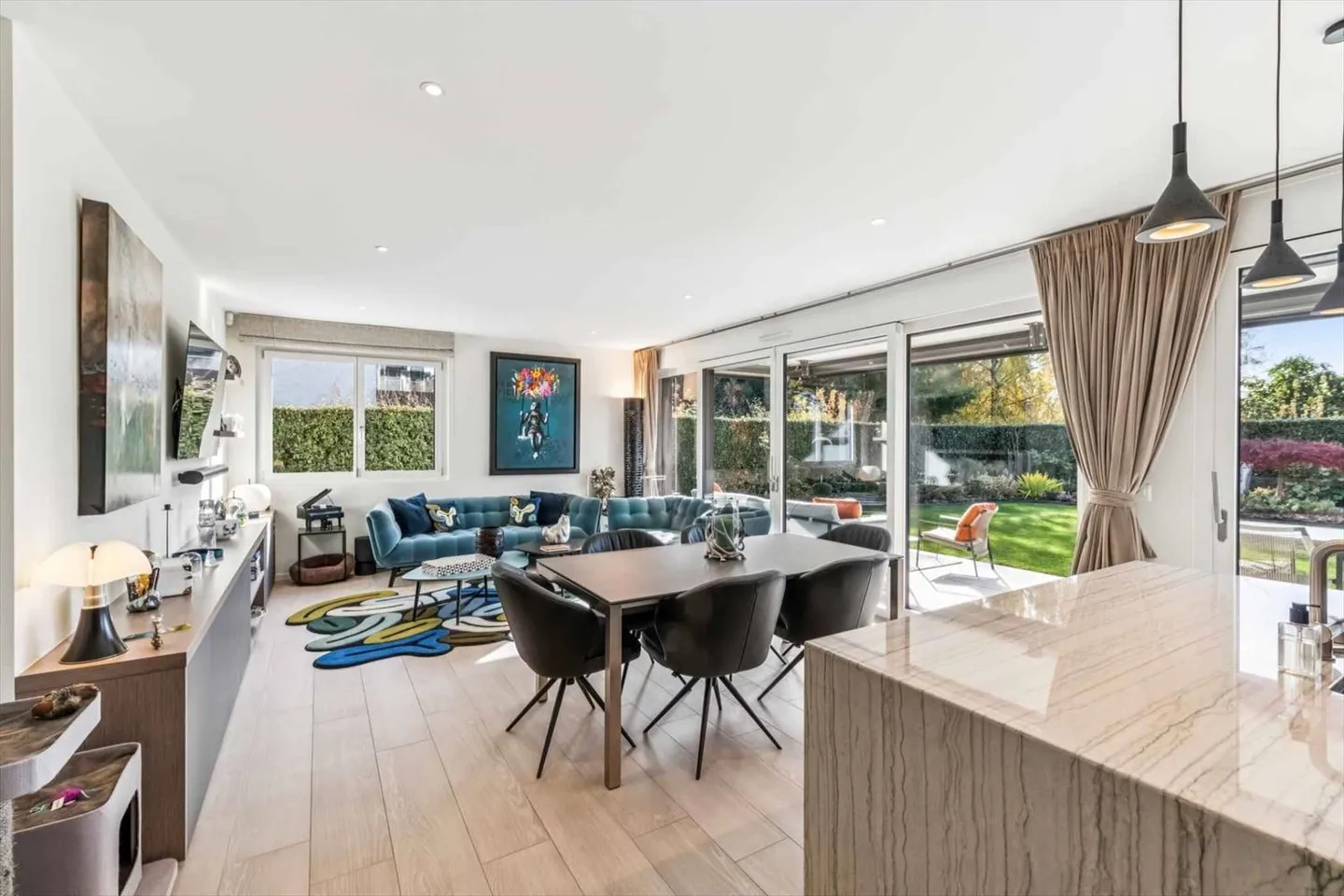 Exclusif ! Magnifique appartement 5 pièces dans une tranquillité absolue - Photo 3 sur 13