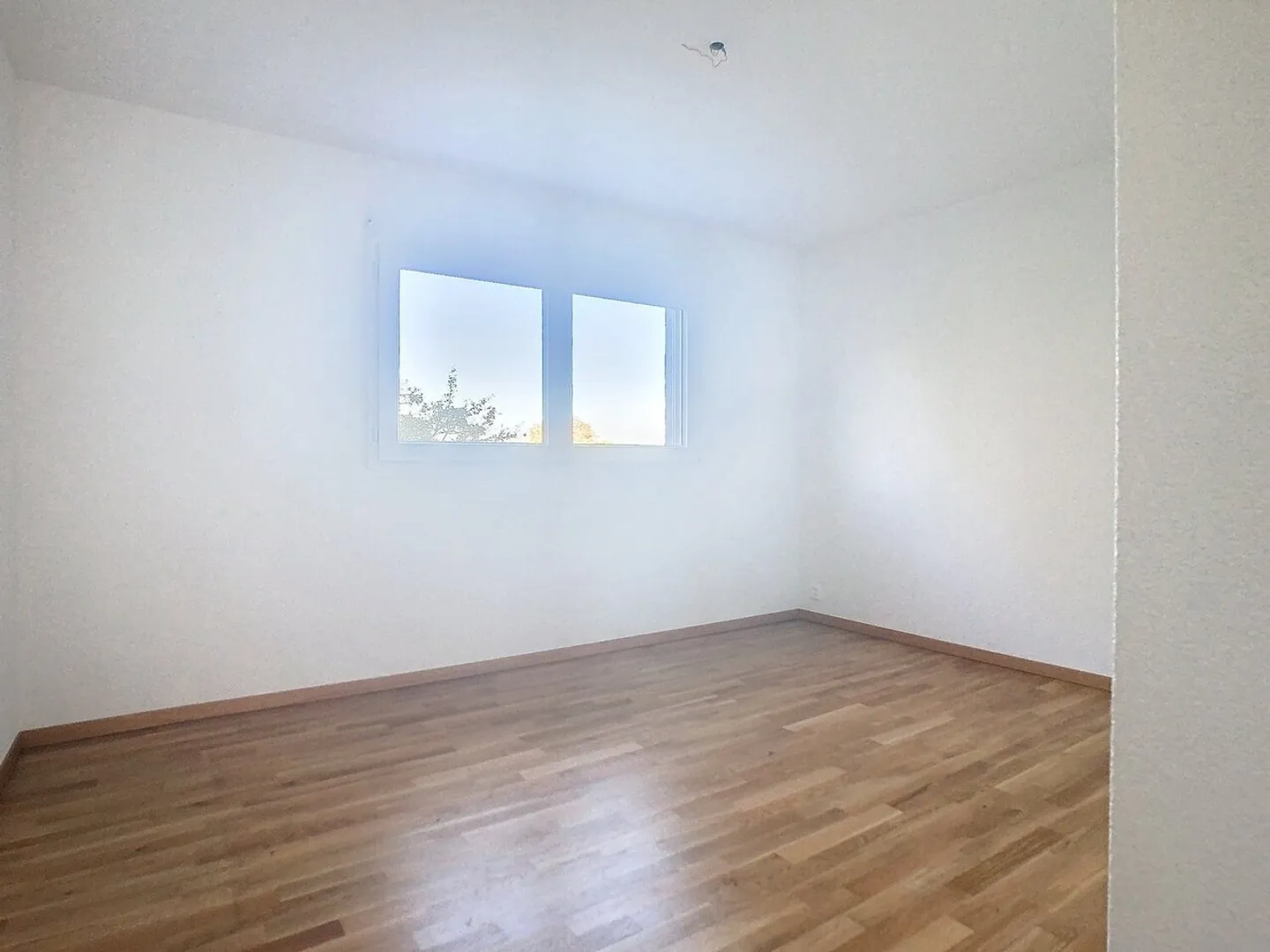 SUPERBE 4½ moderne Zimmer, gebaut im Jahr 2018 - Foto 8 von 11