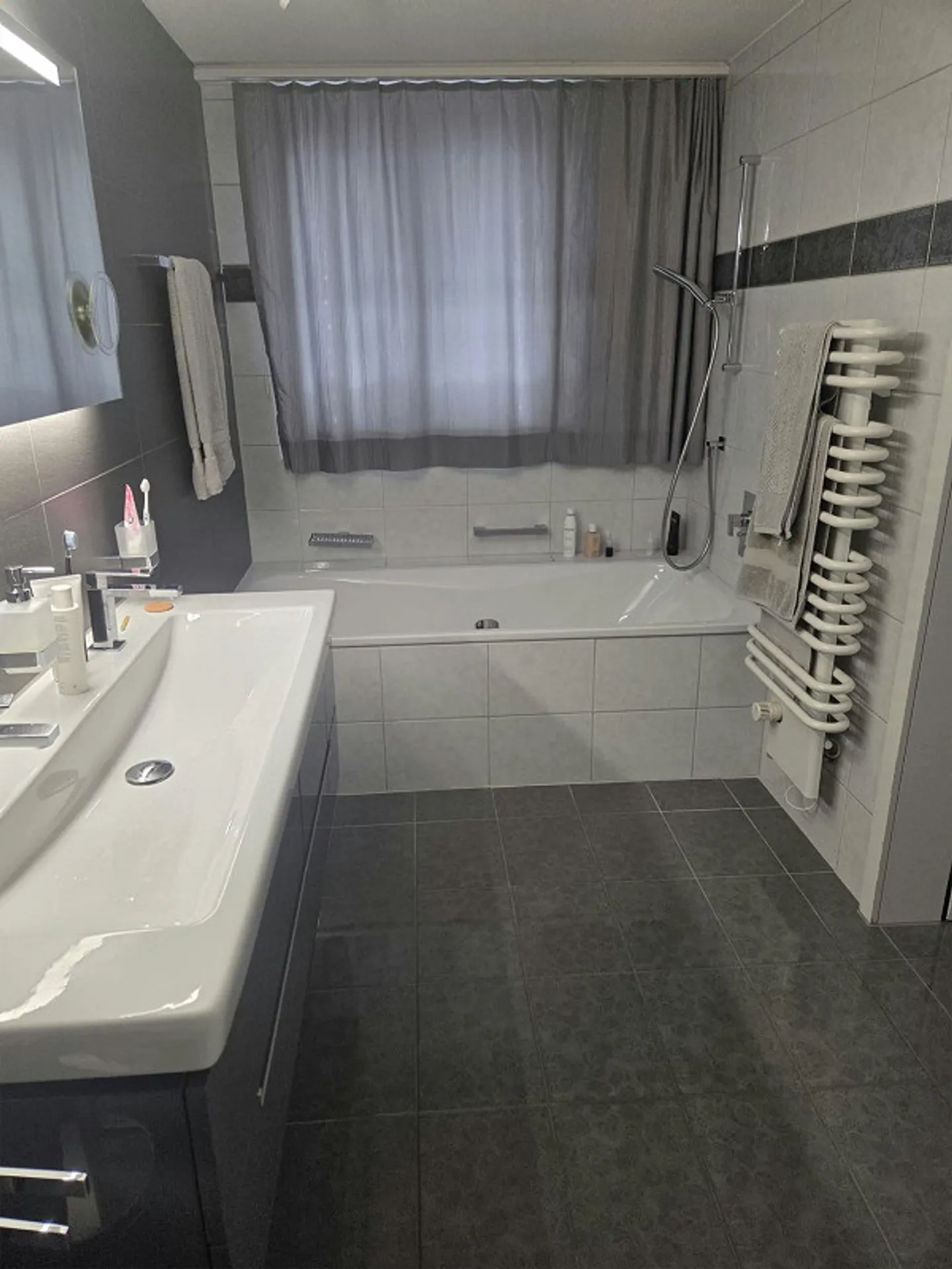 Spacious 5.5 Room Apartment in the Heart of Stans - Photo 6 of 8