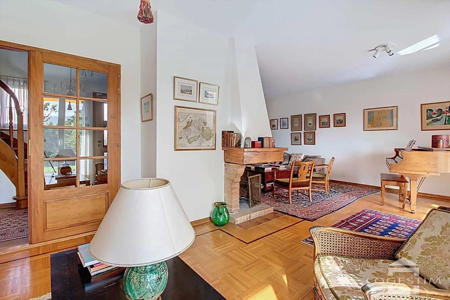 Casa contigua 7 stanze - Foto 3 di 13