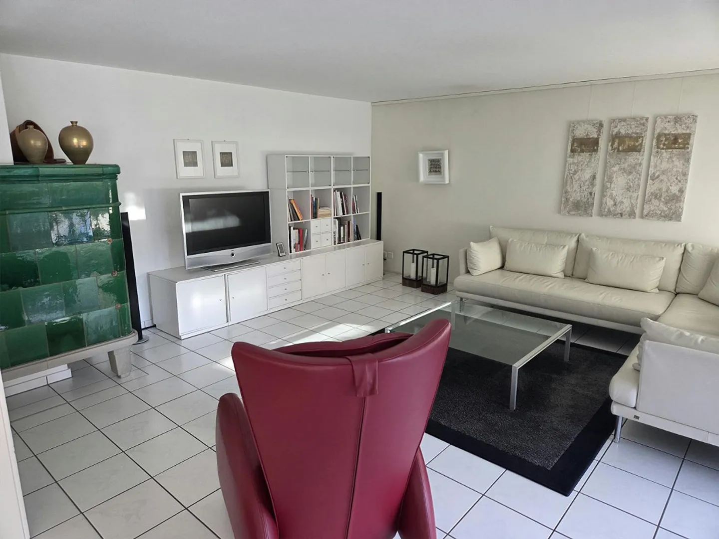 Spacious 5.5 Room Apartment in the Heart of Stans - Photo 2 of 8