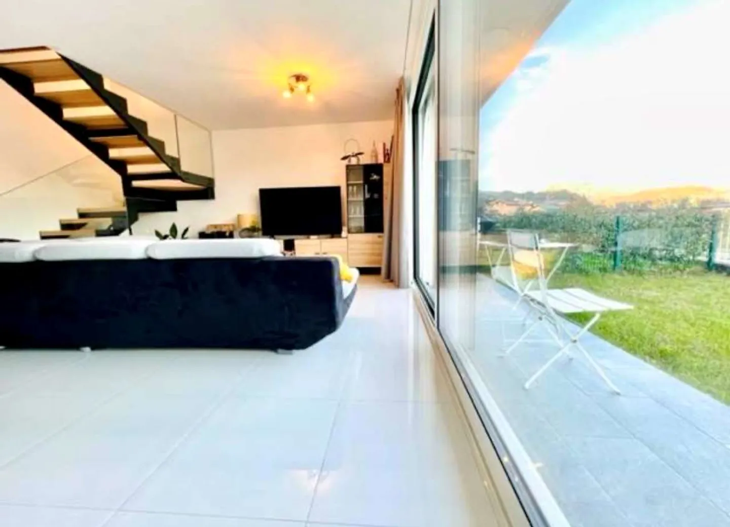 New Row Villa with Roof Garden and Private Garden - Photo 1 of 13