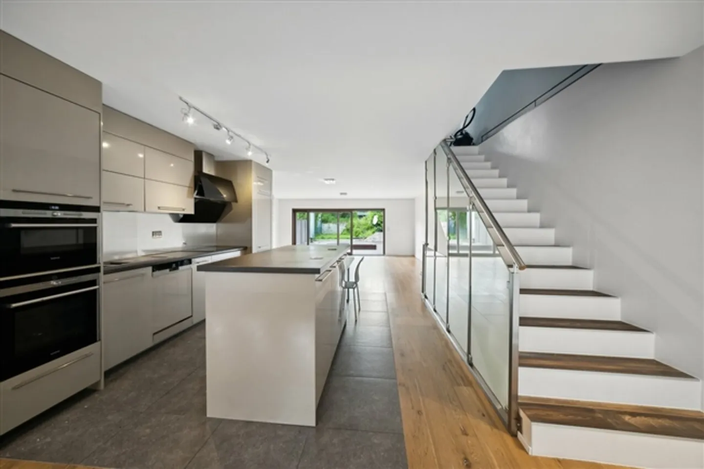 «Dorfhaus im Herzen der Natur» - Foto 4 von 15