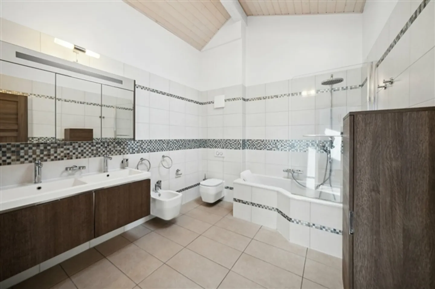 «Dorfhaus im Herzen der Natur» - Foto 7 von 15