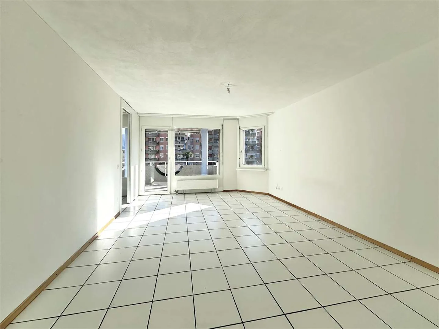 Bright 2.5-room apartment in Breganzona - Photo 2 of 5