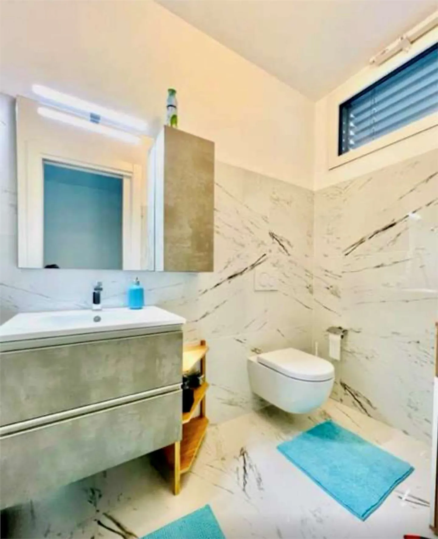 New Row Villa with Roof Garden and Private Garden - Photo 8 of 13