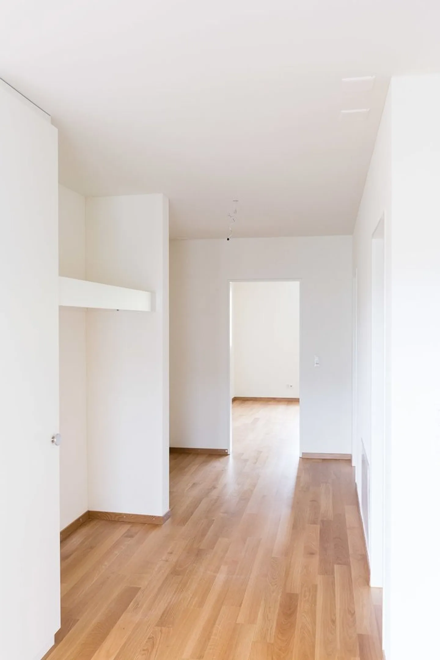 Modern 2.5-Room Apartment - Photo 8 of 10