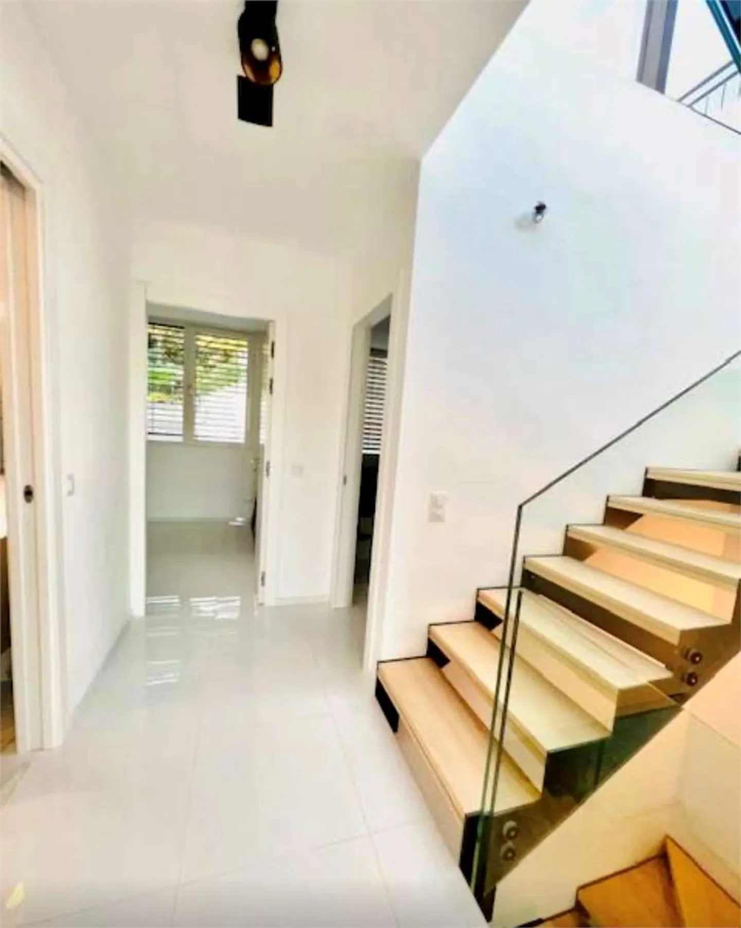 New Row Villa with Roof Garden and Private Garden - Photo 10 of 13