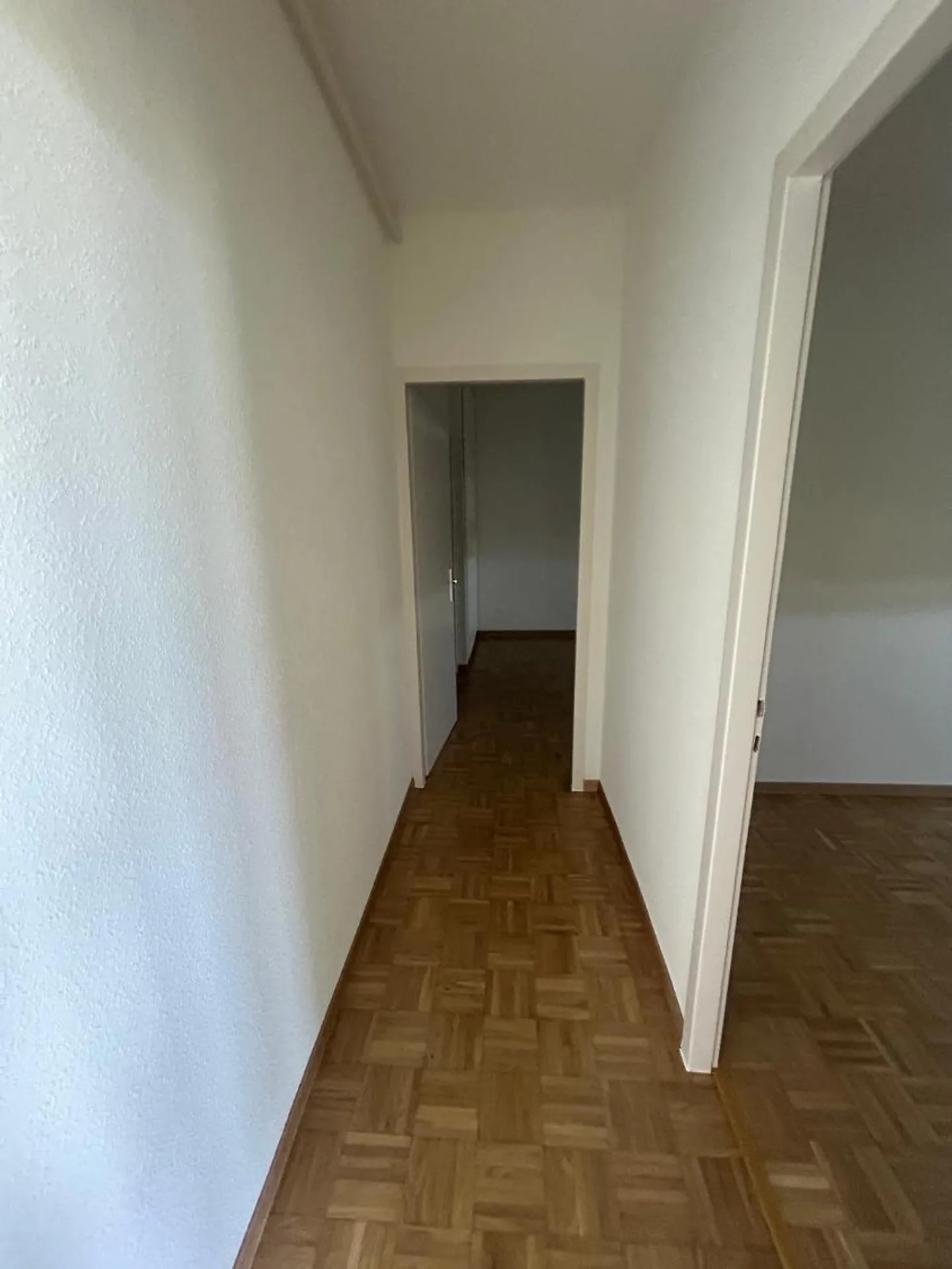 Appartement rénové avec balcon - Photo 1 sur 11