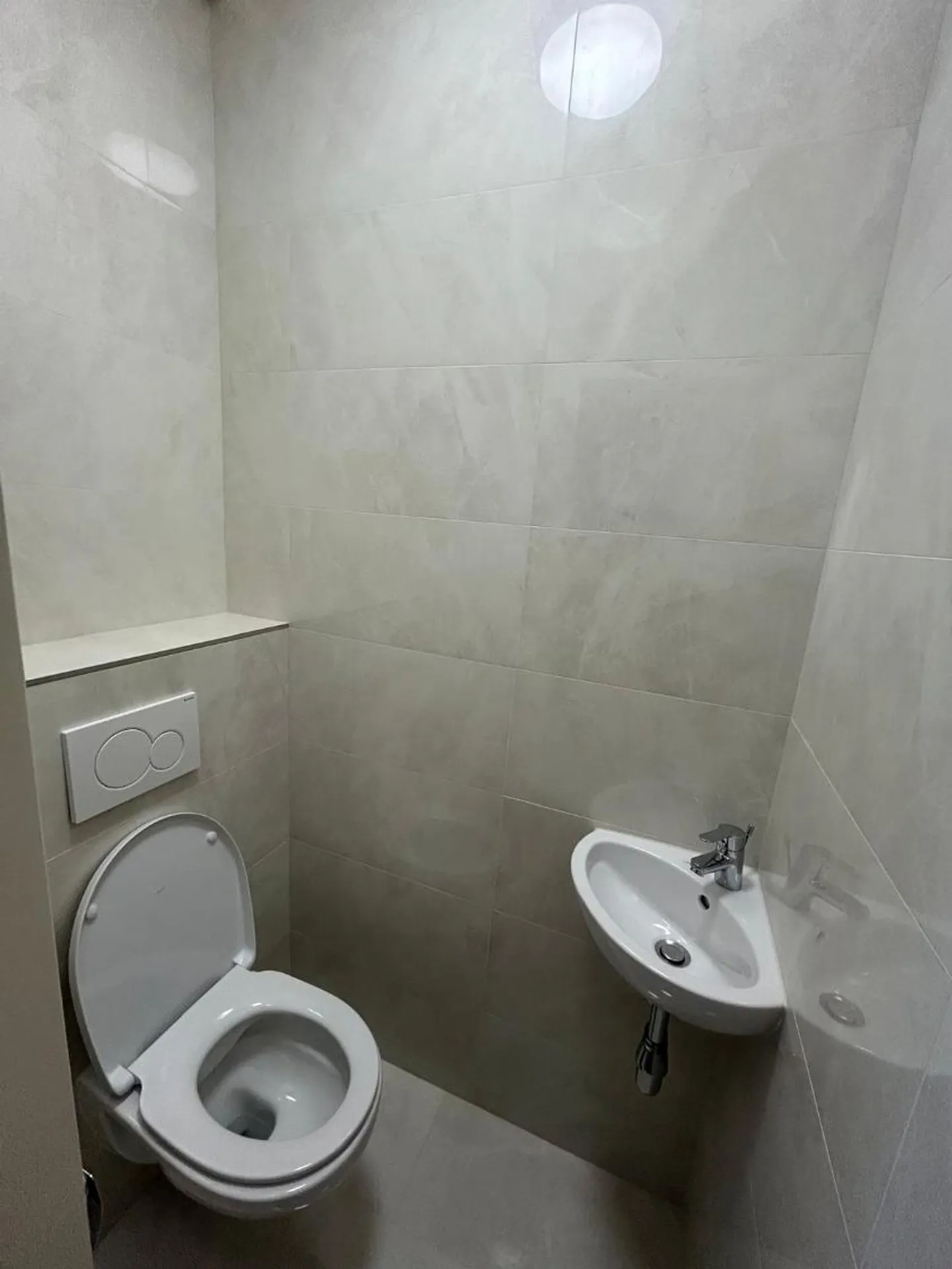 Appartement rénové avec balcon - Photo 4 sur 11