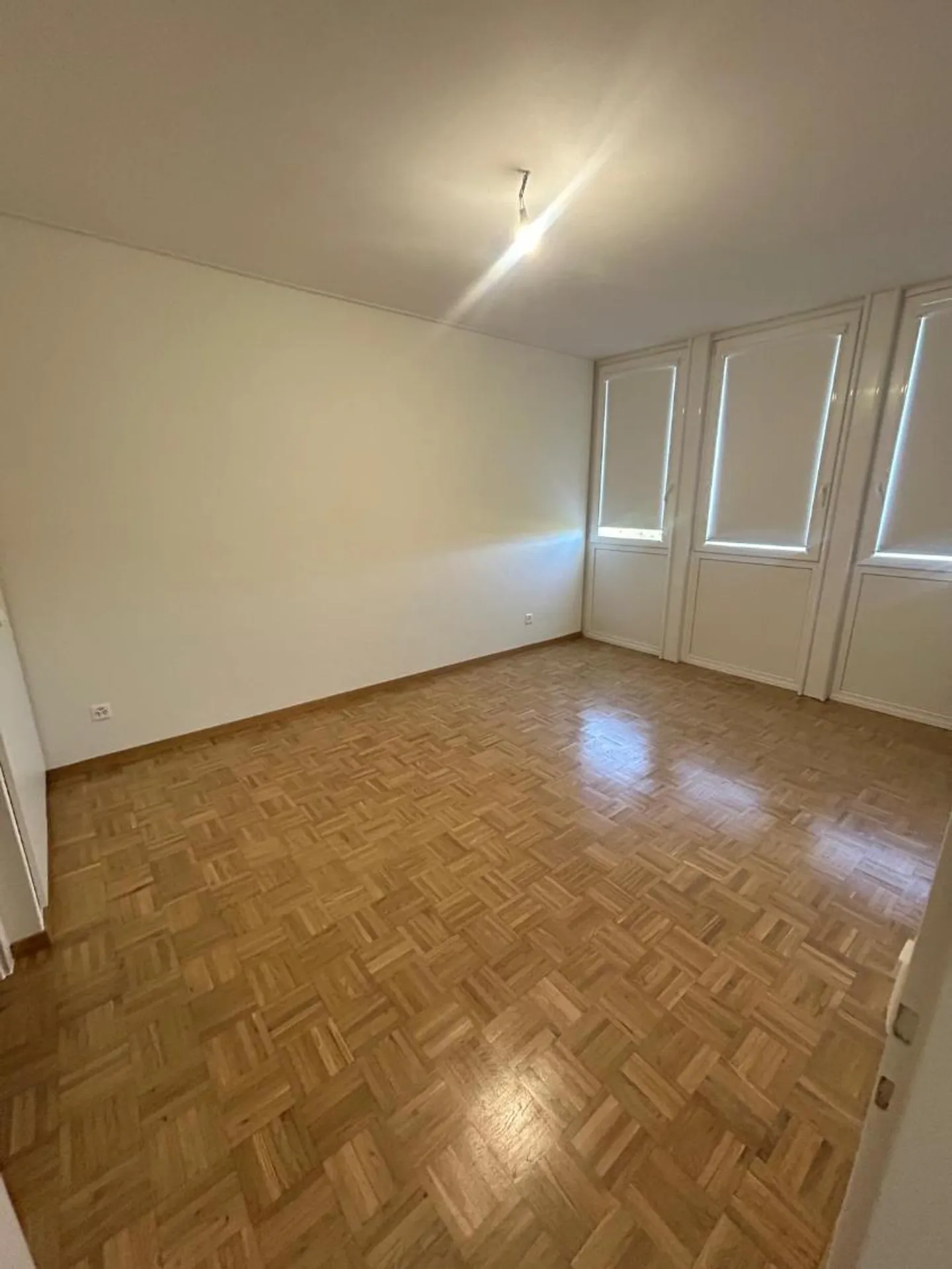 Appartement rénové avec balcon - Photo 8 sur 11