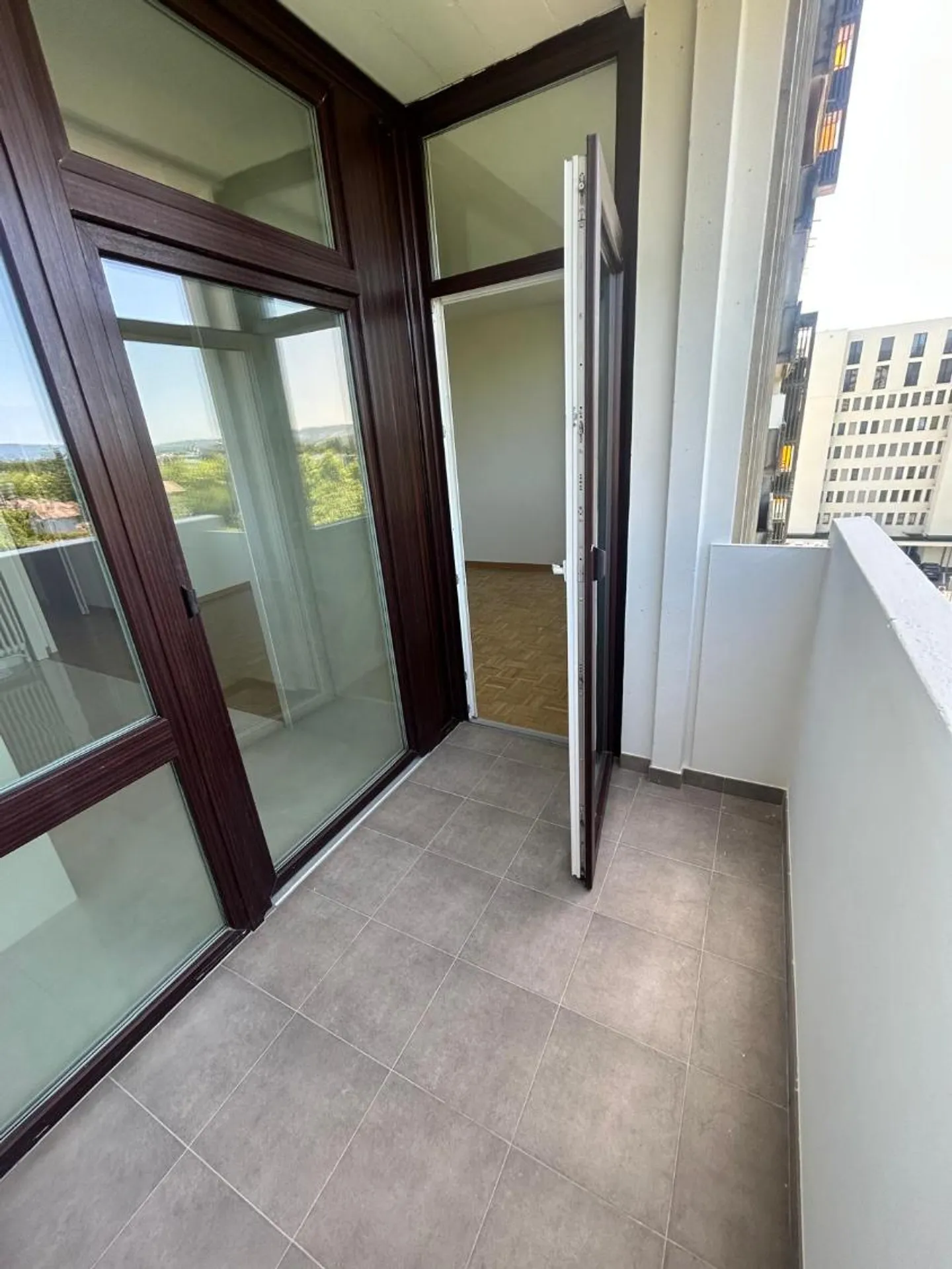 Appartement rénové avec balcon - Photo 10 sur 11