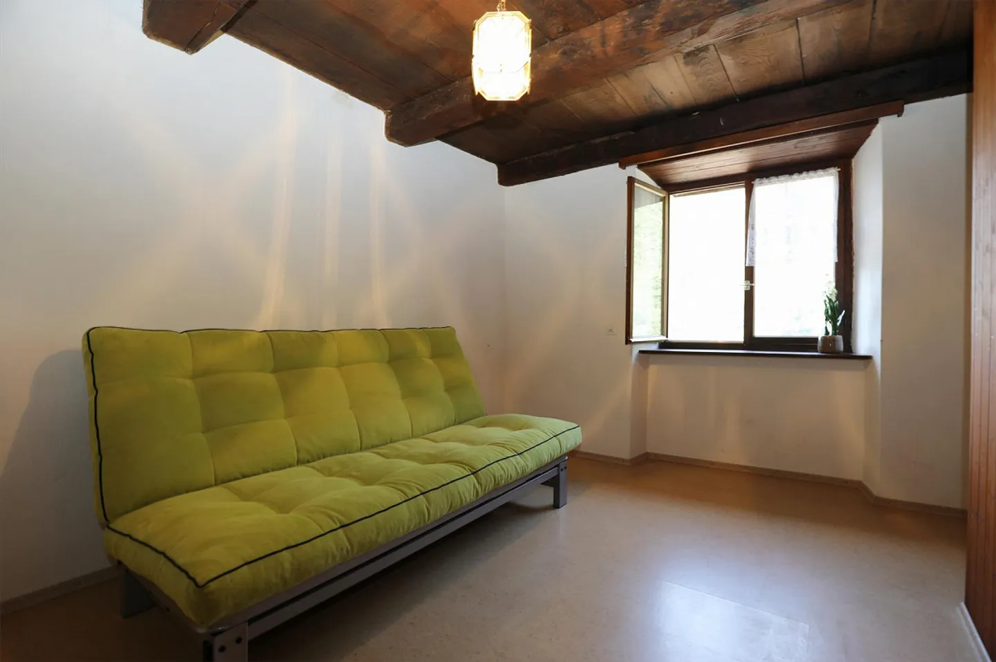 Holiday home/Rustic in the village center of Vogorno with beautiful views of the reservoir - Photo 13 of 18