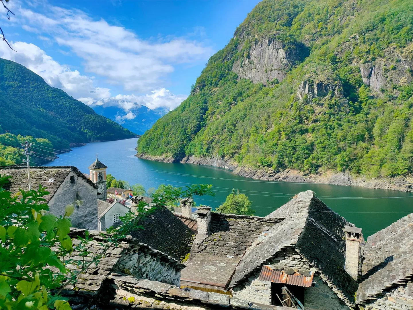 Holiday home/Rustic in the village center of Vogorno with beautiful views of the reservoir - Photo 16 of 18