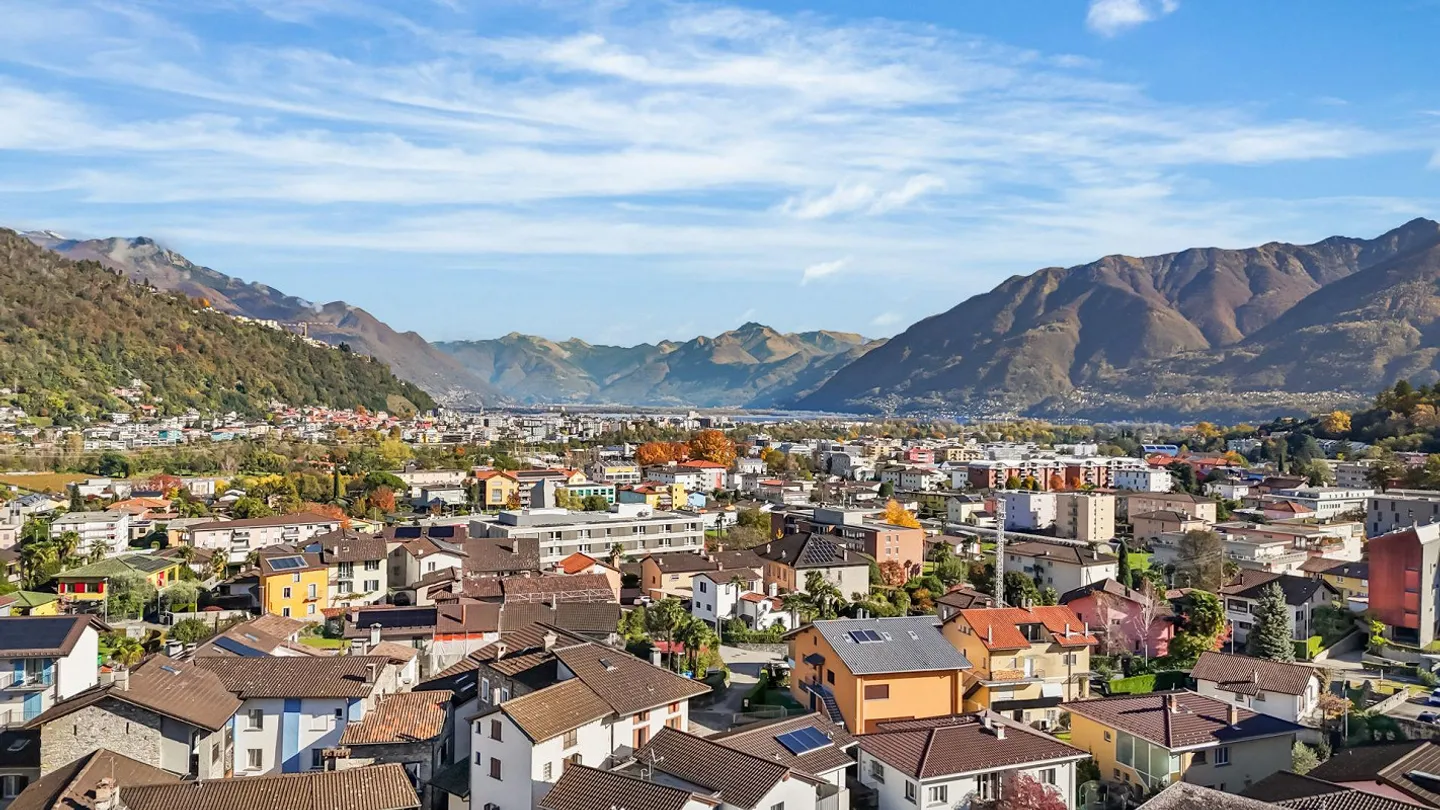 Hôtel historique avec restaurant, grotte et terrain constructible – un ... - Photo 2 sur 13