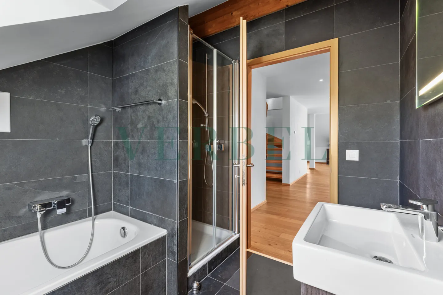 Elegante duplex nel cuore di Saint-Cergue - Foto 4 di 7