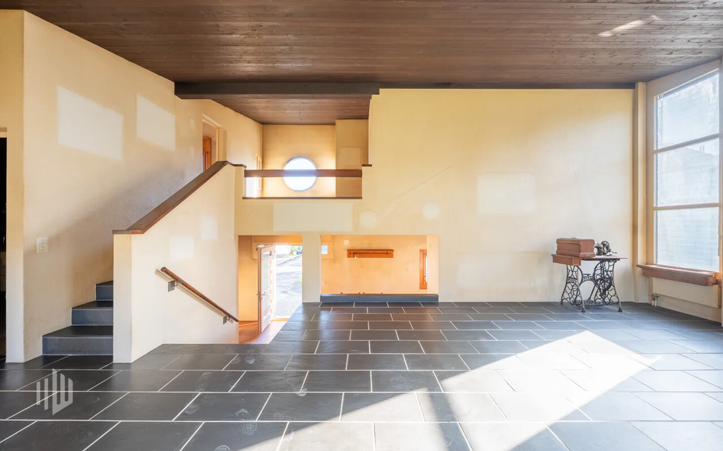 ImmoWyss - Maison architecturale passionnante à réaménager - Photo 4 sur 11