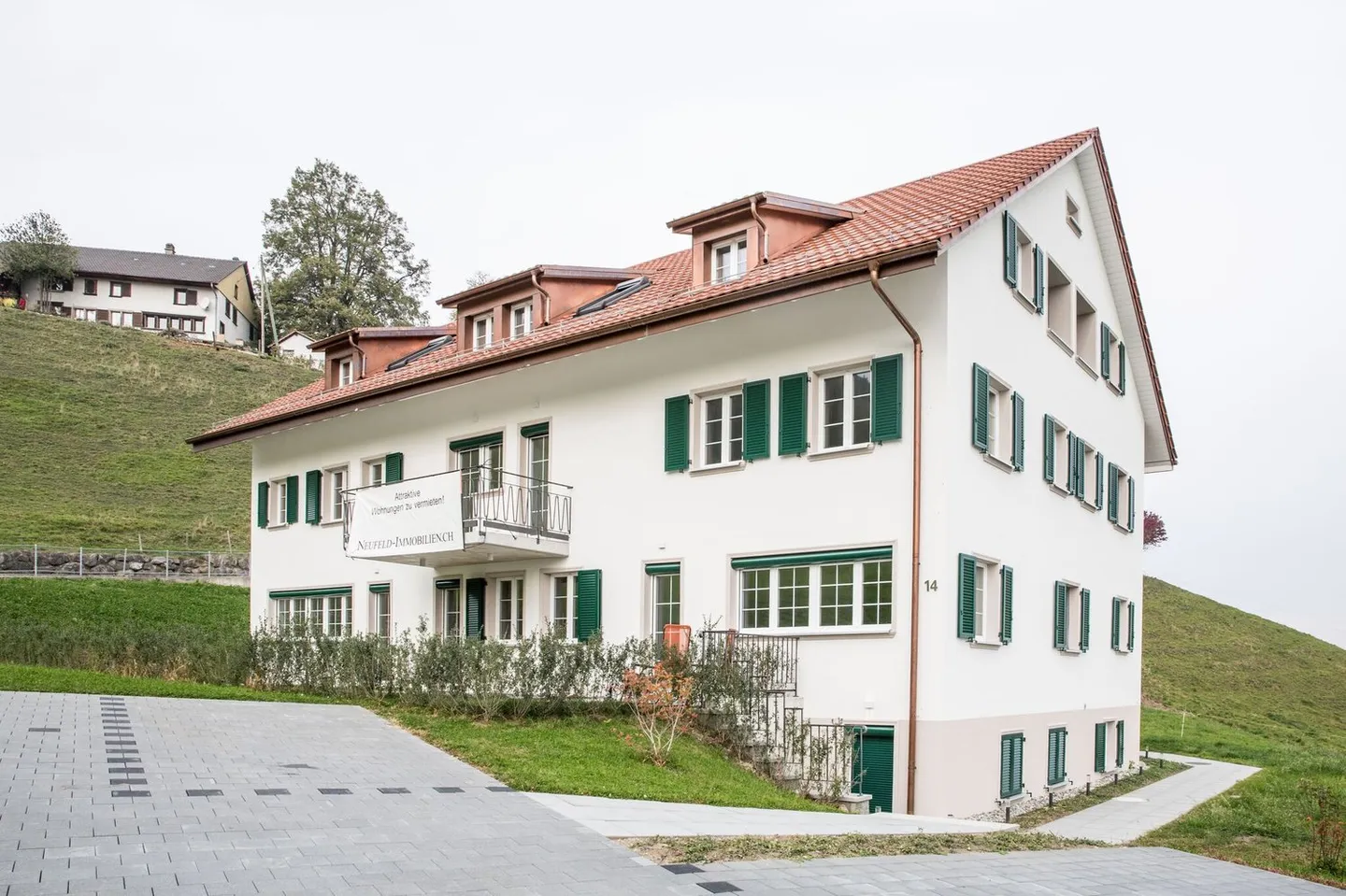 PARKING SPACES FOR RENT! - Bucheneggstrasse 14 in 8134 Adliswil - Photo 1 of 2