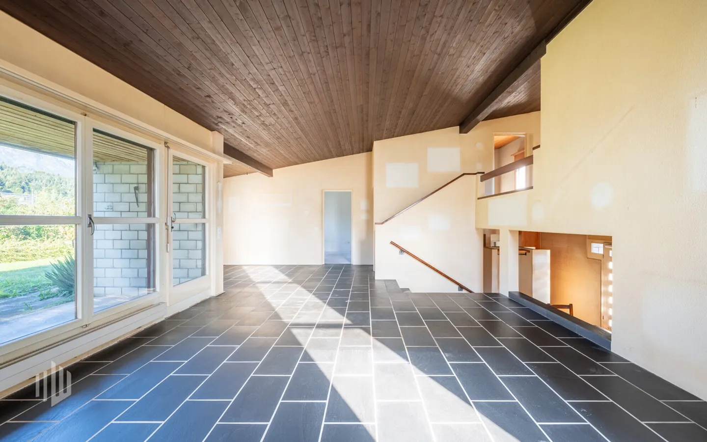 ImmoWyss - Maison architecturale passionnante à réaménager - Photo 2 sur 11