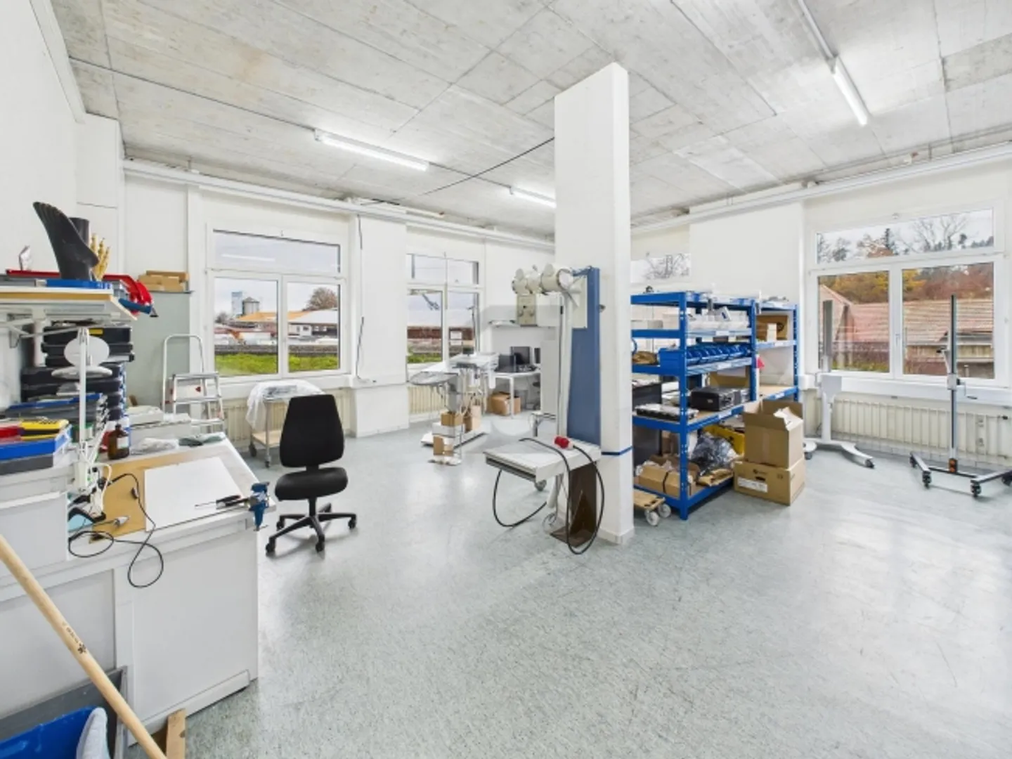 SPACIOUS AND VERSATILE - Photo 5 of 6