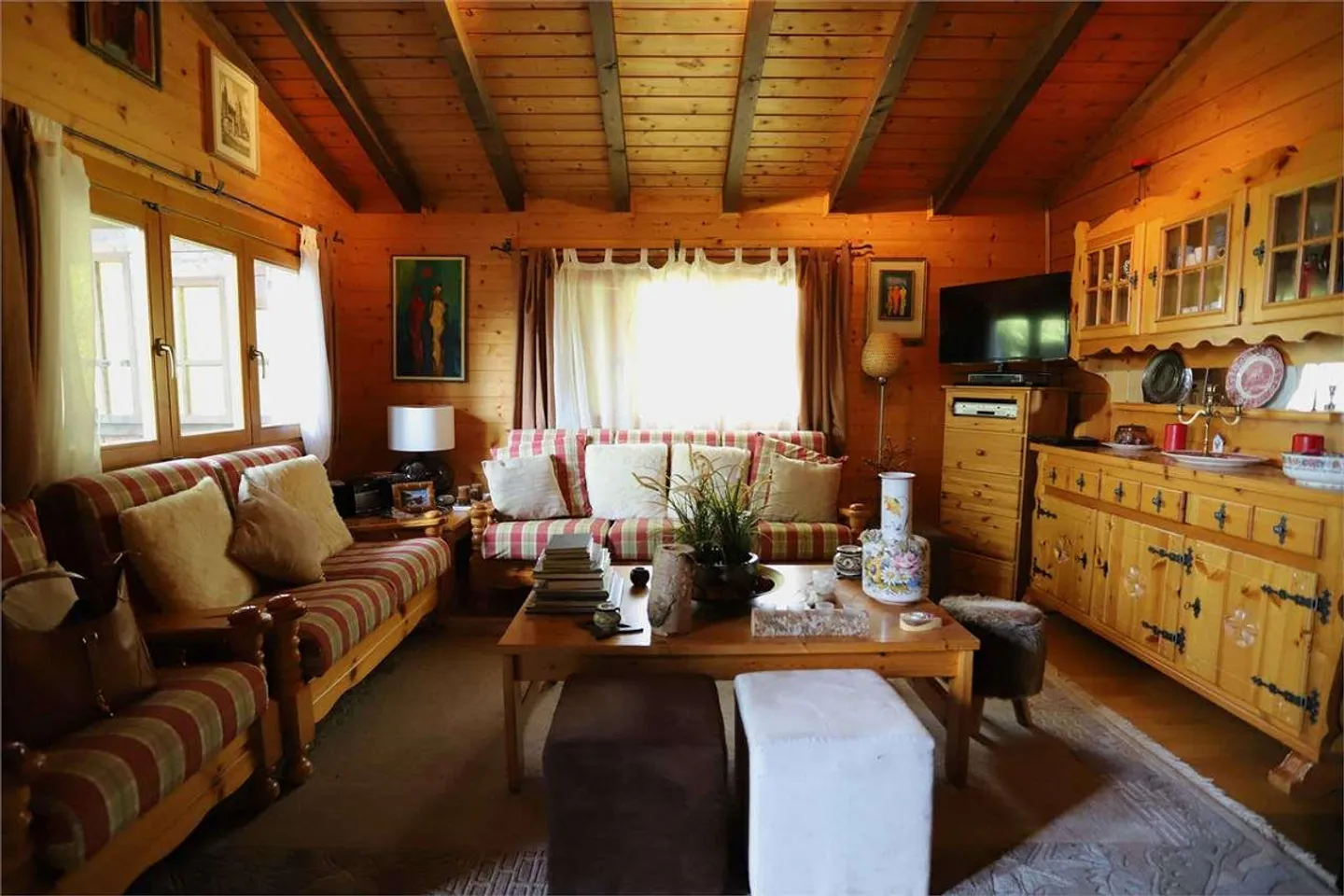 Mountain Chalet - Photo 5 of 8