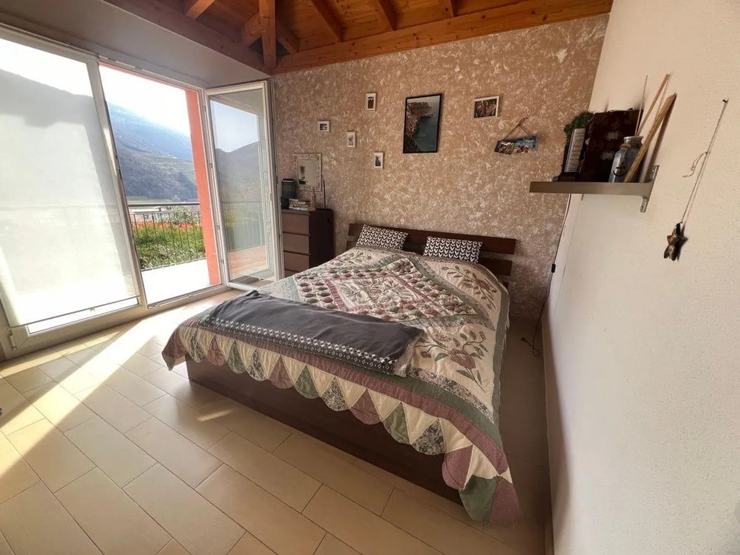 5.5-room house from 2008 with garden and terrace in Sigirino - Photo 10 of 13