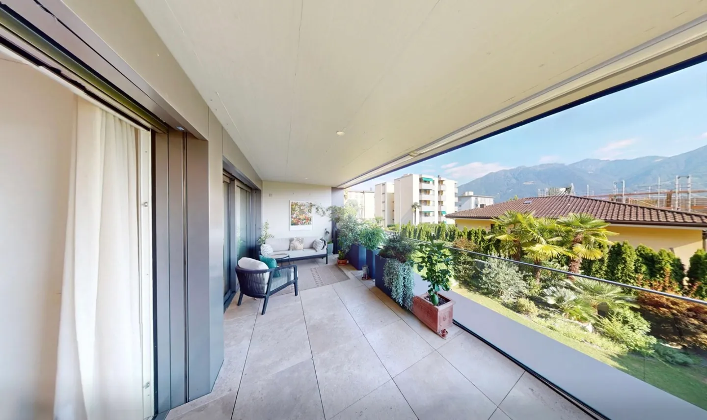 Luxury Apartment with Large Terrace - Photo 1 of 14