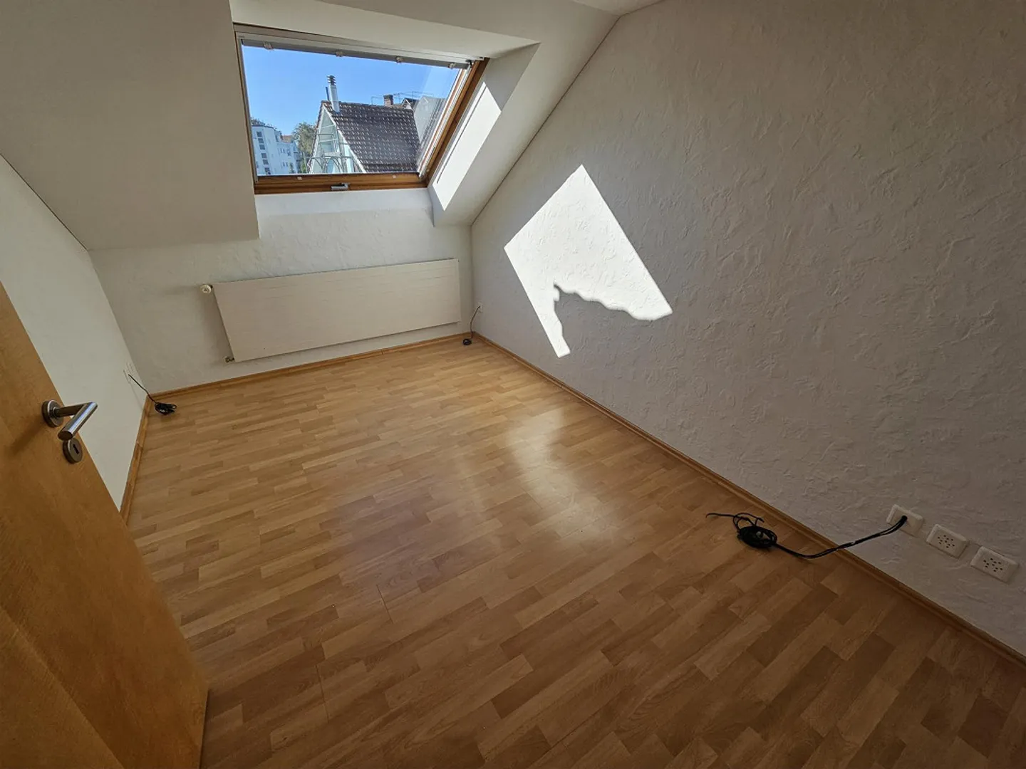 Appartement spacieux de 4 ½ pièces dans un ancien bâtiment, lumineux, central, deux terrasses - Photo 5 sur 21