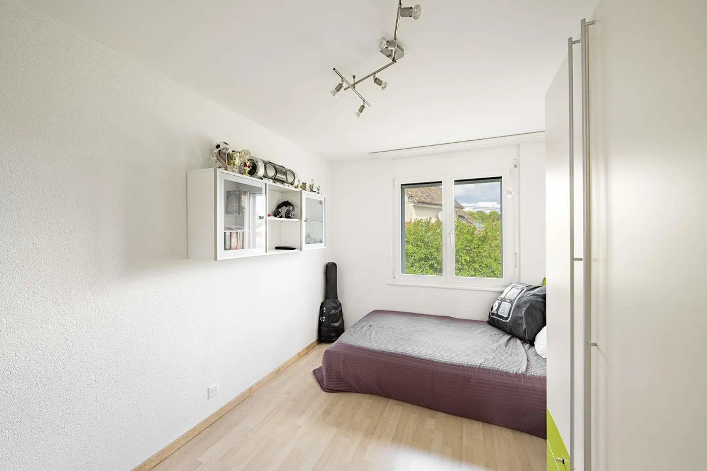 Grande casa bifamiliare con giardino - perfettamente situata nel cuore di Büttenhardt - Foto 7 di 15