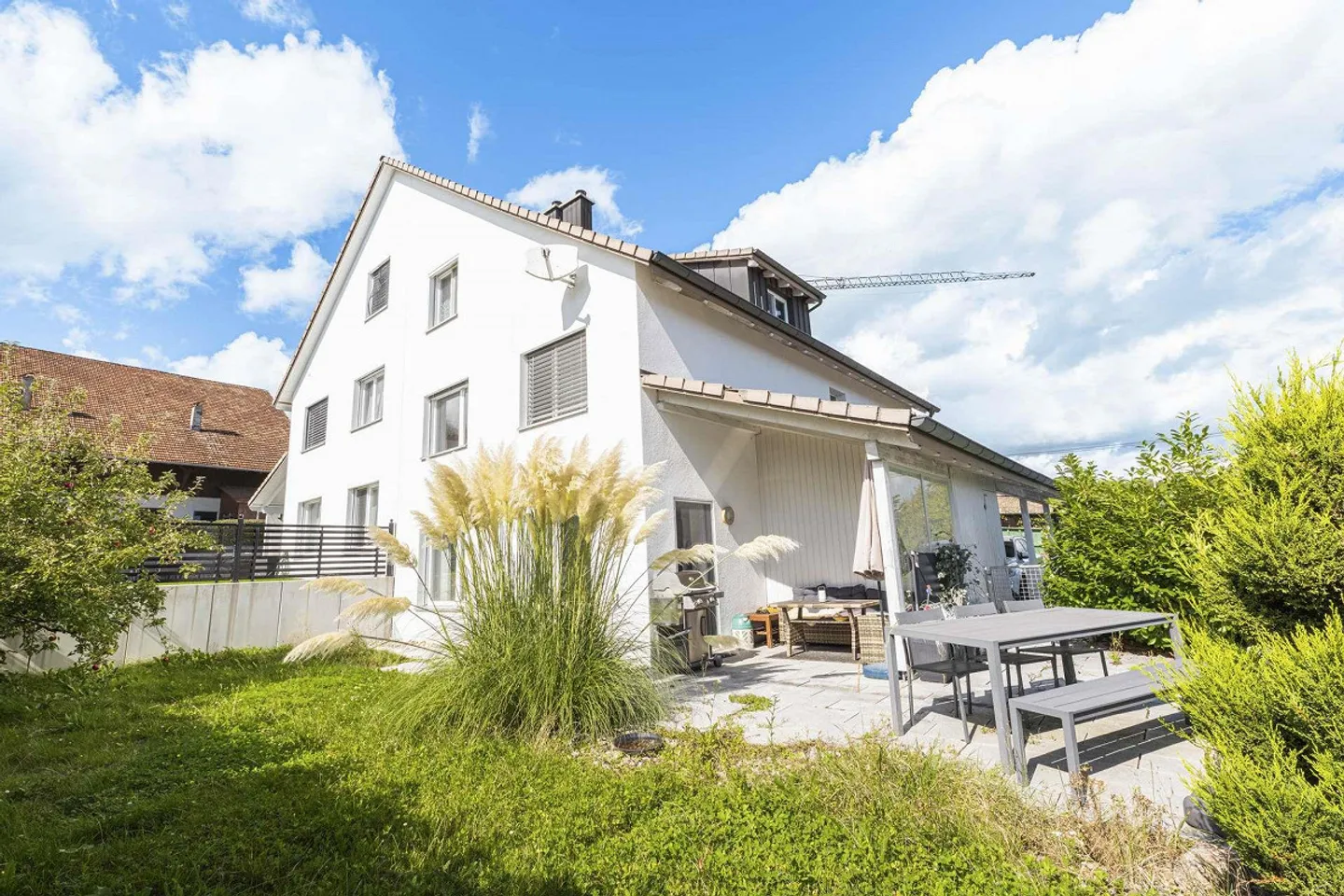Grande casa bifamiliare con giardino - perfettamente situata nel cuore di Büttenhardt - Foto 14 di 15