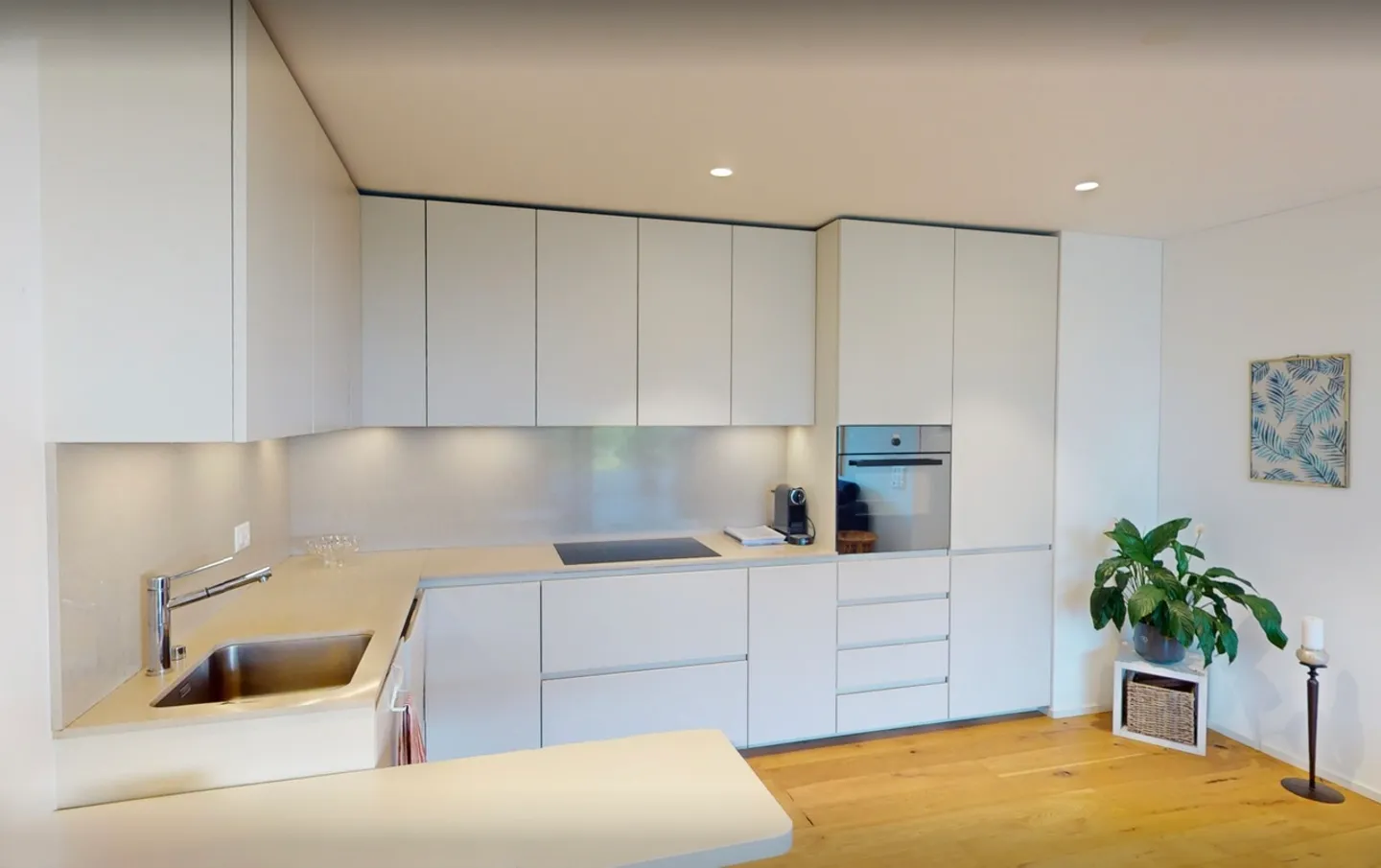 Luxury Apartment with Large Terrace - Photo 10 of 14