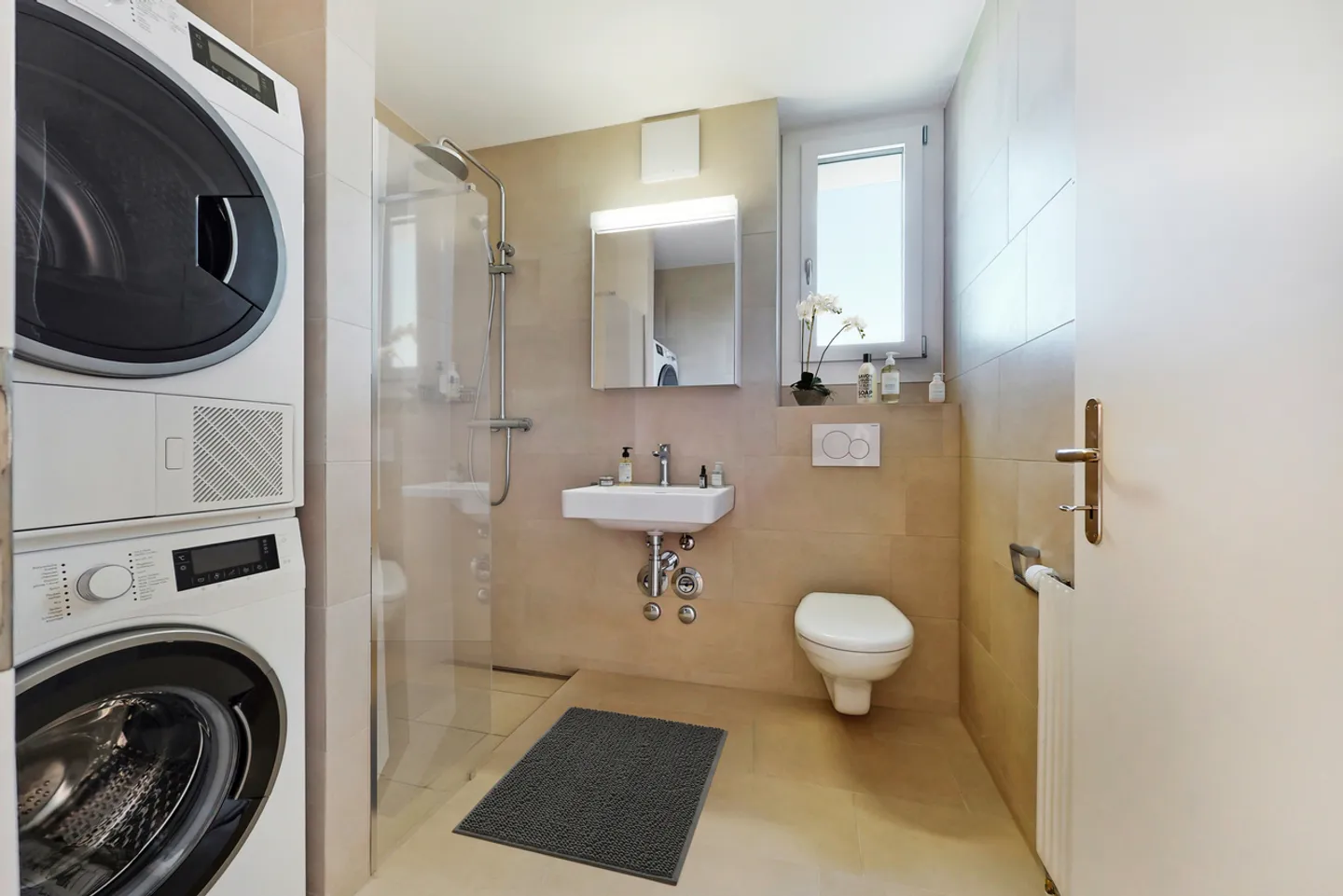 Oasi moderna di benessere cerca te! - Foto 7 di 8