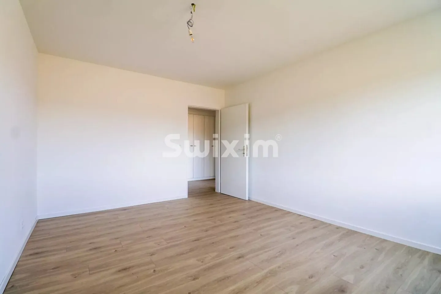 Palézieux - 2,5 stanze completamente ristrutturate - Balcone con vista sui campi - CHF 465,000 - Foto 4 di 8