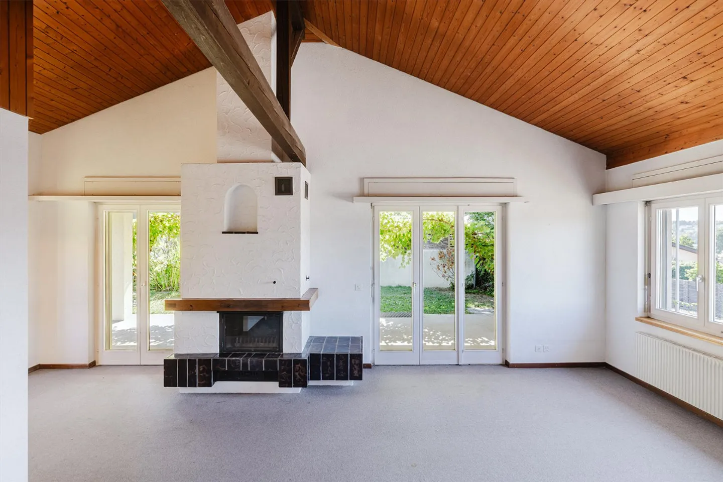 Charming 7.5-Room Single-Family Home in Ebikon: Quiet Hillside Location – Large Garden - Photo 5 of 12