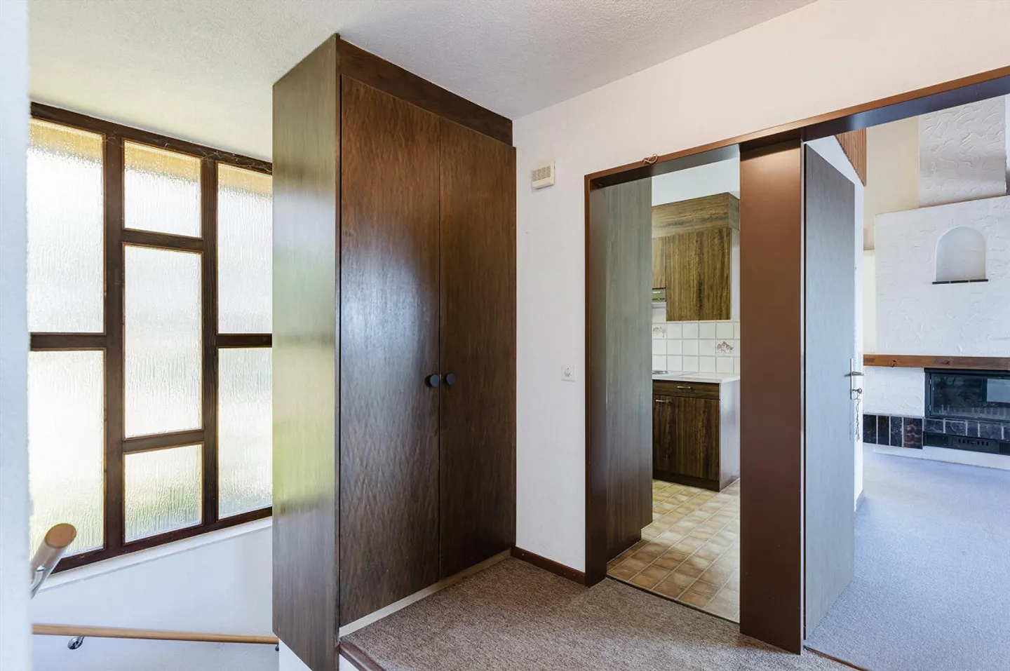 Charming 7.5-Room Single-Family Home in Ebikon: Quiet Hillside Location – Large Garden - Photo 9 of 12